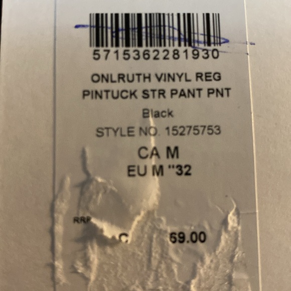 NWT ONLY FAUX LATEX STR LEG PANTS - Picture 4 of 8